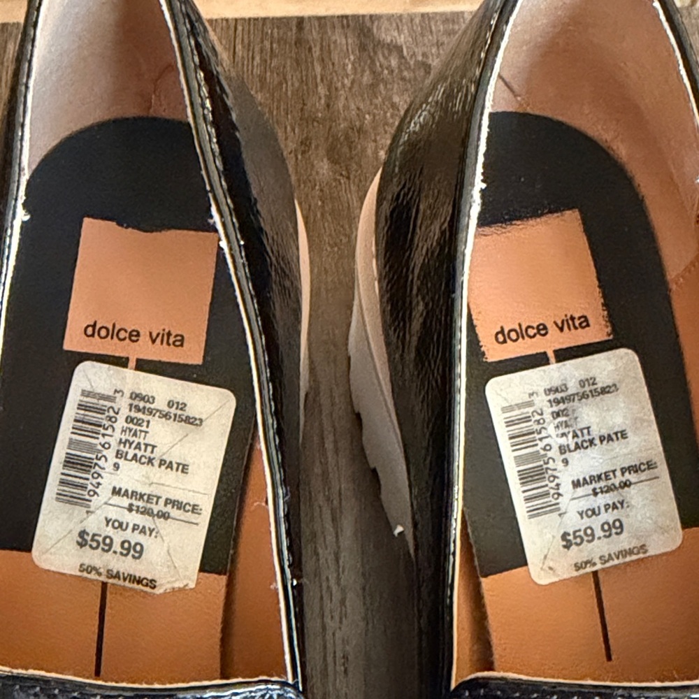 EUC Dolce Vita Hyatt Black Patent Leather Platform Loafers w/White Lug Sole SZ 9 - Picture 2 of 7